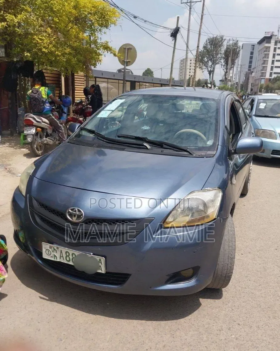 Toyota Yaris 2008 Gray