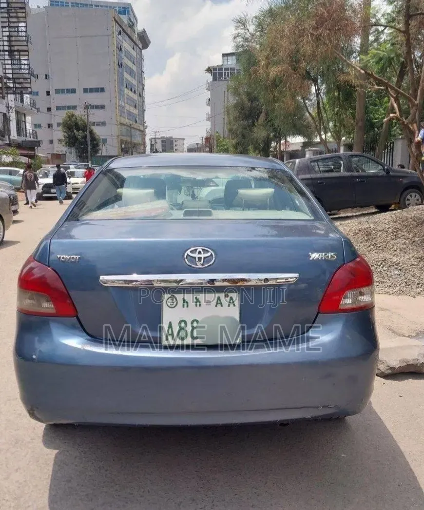 Toyota Yaris 2008 Gray