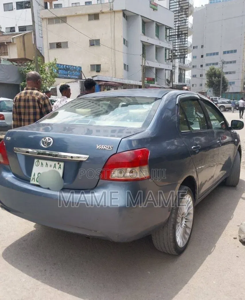 Toyota Yaris 2008 Gray