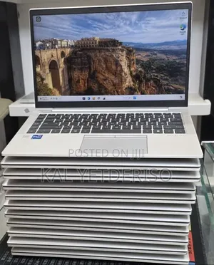 New Laptop HP EliteBook 840 G9 16GB Intel Core i7 SSD 512GB