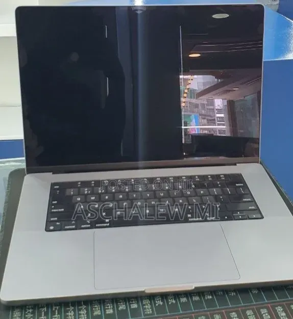 New Laptop Apple MacBook Pro 2021 M1 Max 32GB Apple M1 Max SSD 1T