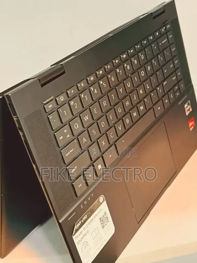 New Laptop HP Envy X360 8GB AMD Ryzen 5 SSD 512GB