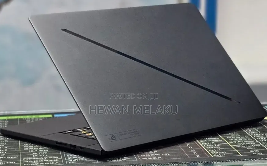 New Laptop Asus ROG Zephyrus G16 16GB Intel Core Ultra 9 SSD 1T