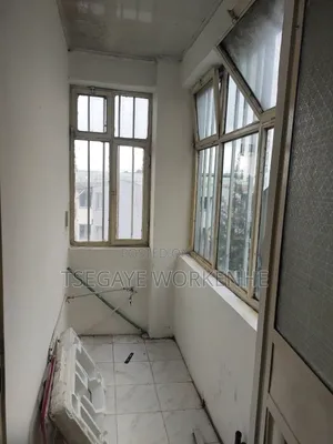 Furnished 3bdrm Condo in Lideta for sale