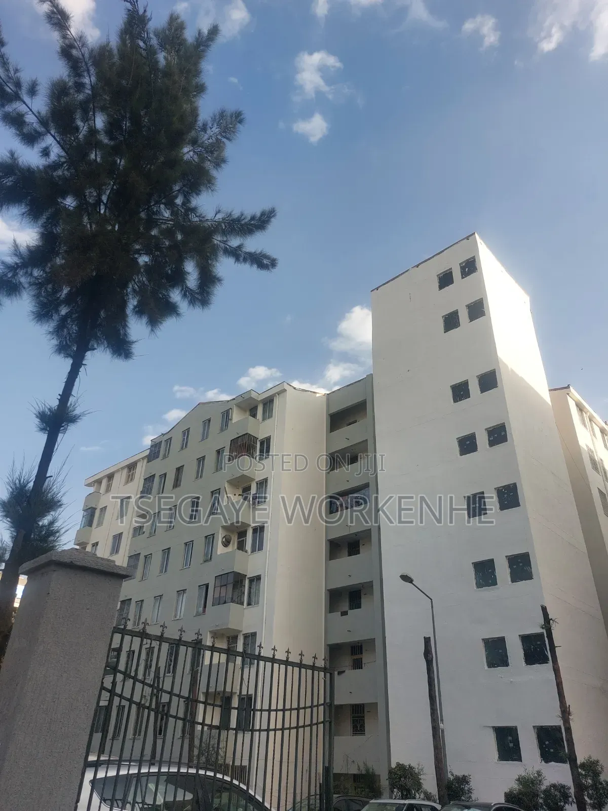 Furnished 3bdrm Condo in Lideta for sale