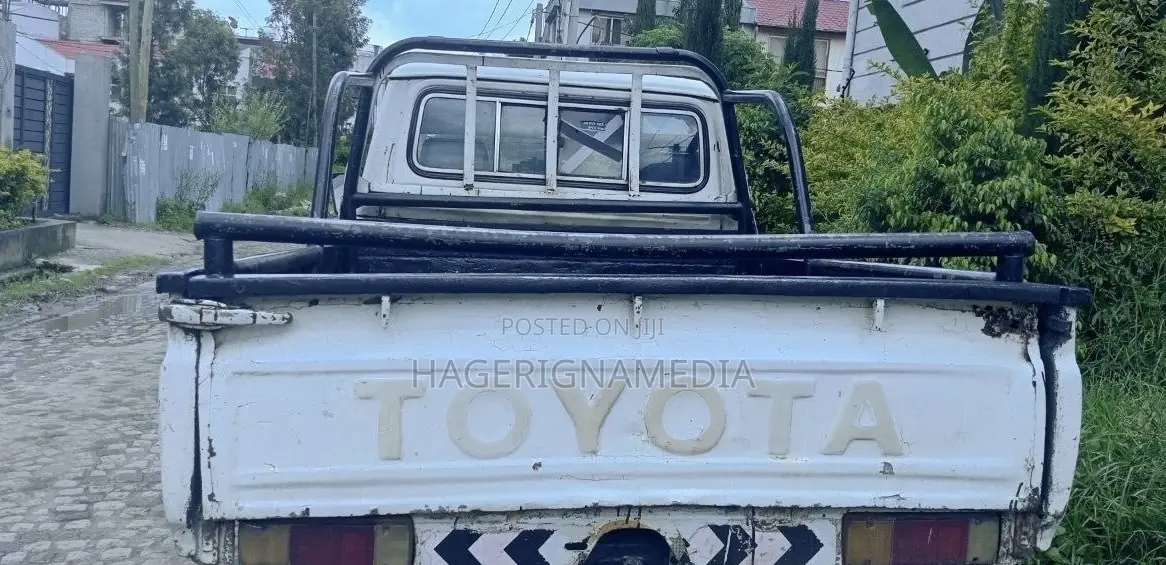 Toyota Mark II 1999 White