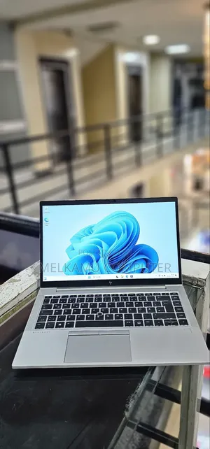 New Laptop HP EliteBook 840 G8 16GB Intel Core i5 SSD 512GB