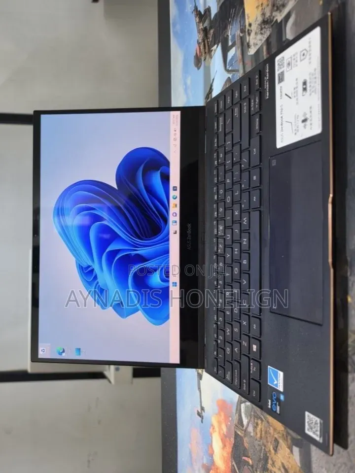 New Laptop Asus ZenBook Flip UX360UA 16GB Intel Core i7 SSD 512GB