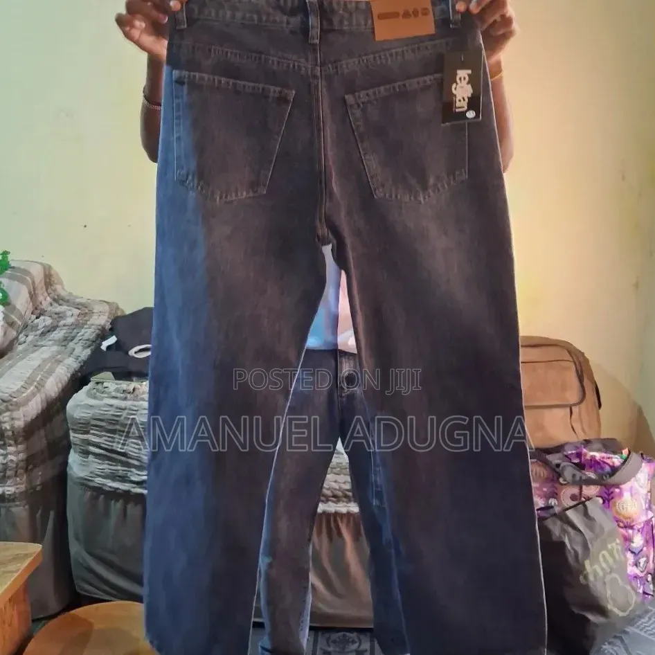 Quality Baggy Stock Jeans Size 33 34 36 38 Price 2700