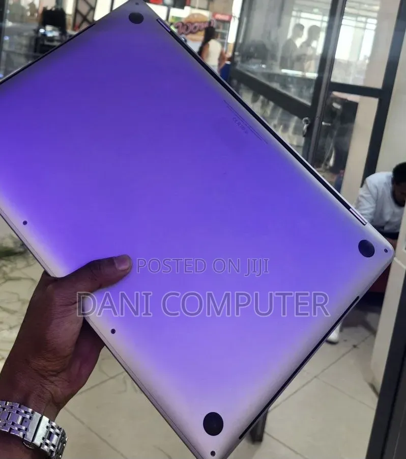 New Laptop Apple MacBook Pro 2019 32GB Intel Core i9 SSD 1T