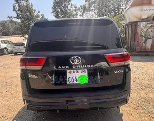 Toyota Land Cruiser 2023 Black