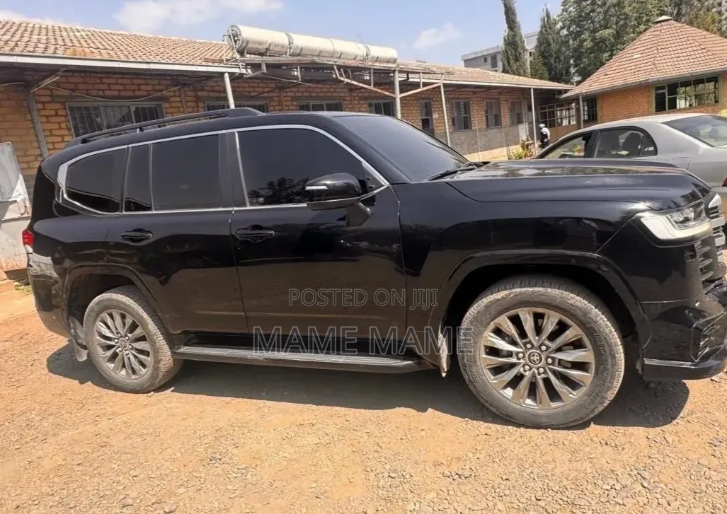 Toyota Land Cruiser 2023 Black