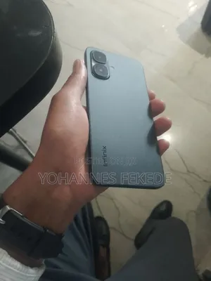 New Infinix Smart 10 64 GB Black