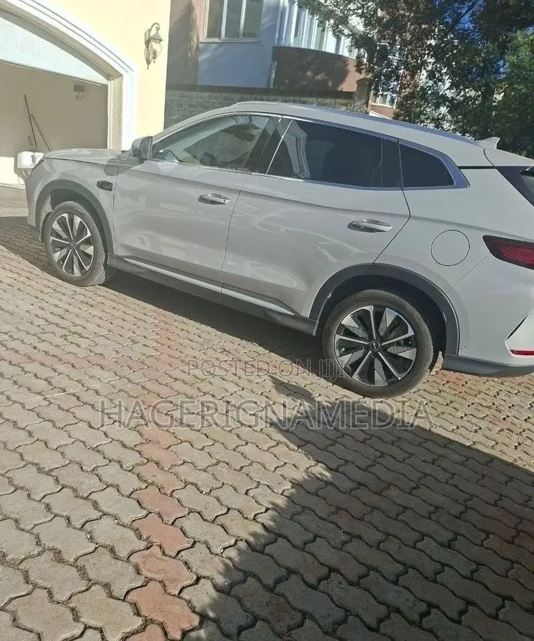 BYD Song Plus DM-i 2025 Gray