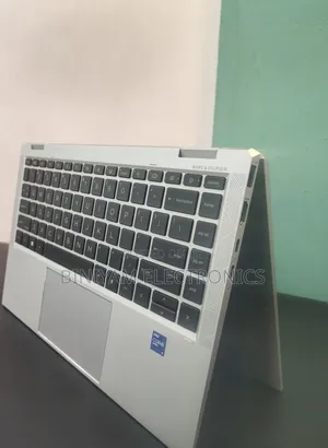 New Laptop HP EliteBook 1040 G8 32GB Intel Core i7 SSD 512GB
