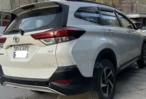 Toyota Rush 2021 White