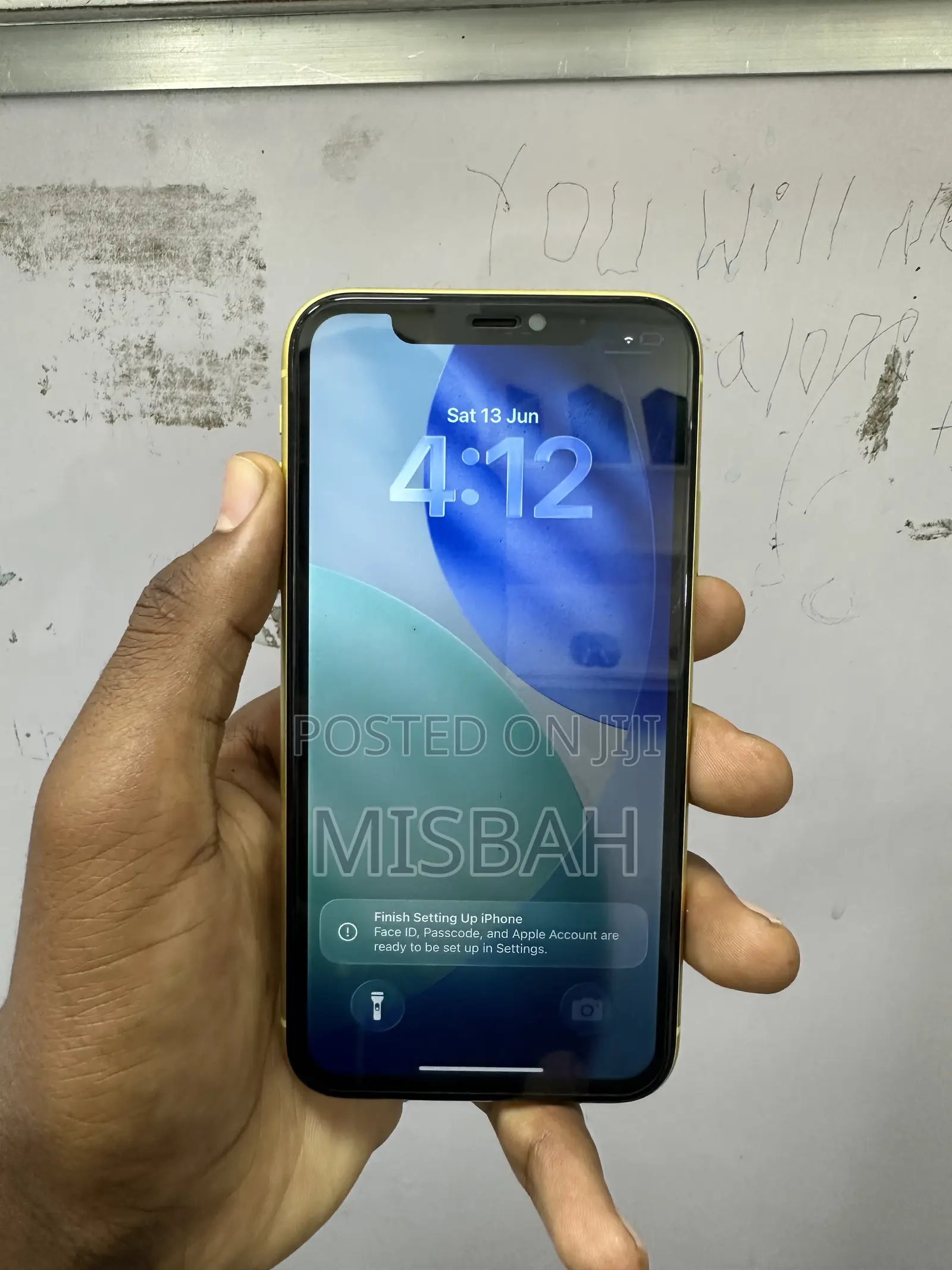 Apple iPhone 11 64 GB Yellow
