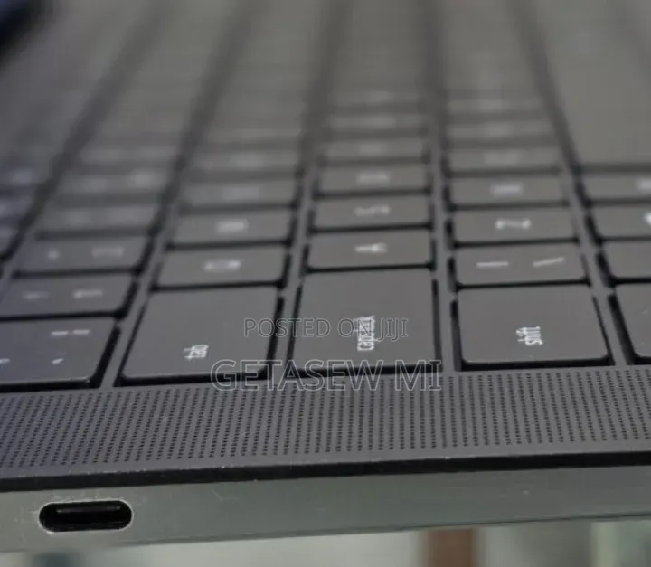 New Laptop Dell Precision 5560 16GB Intel Core i7 SSD 512GB