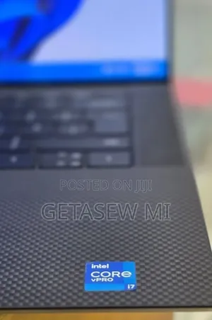 New Laptop Dell Precision 5560 16GB Intel Core i7 SSD 512GB