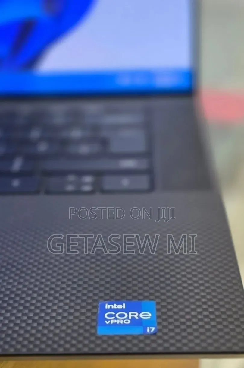 New Laptop Dell Precision 5560 16GB Intel Core i7 SSD 512GB