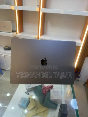 New Laptop Apple MacBook Pro 2021 M1 32GB Apple M1 Pro SSD 512GB