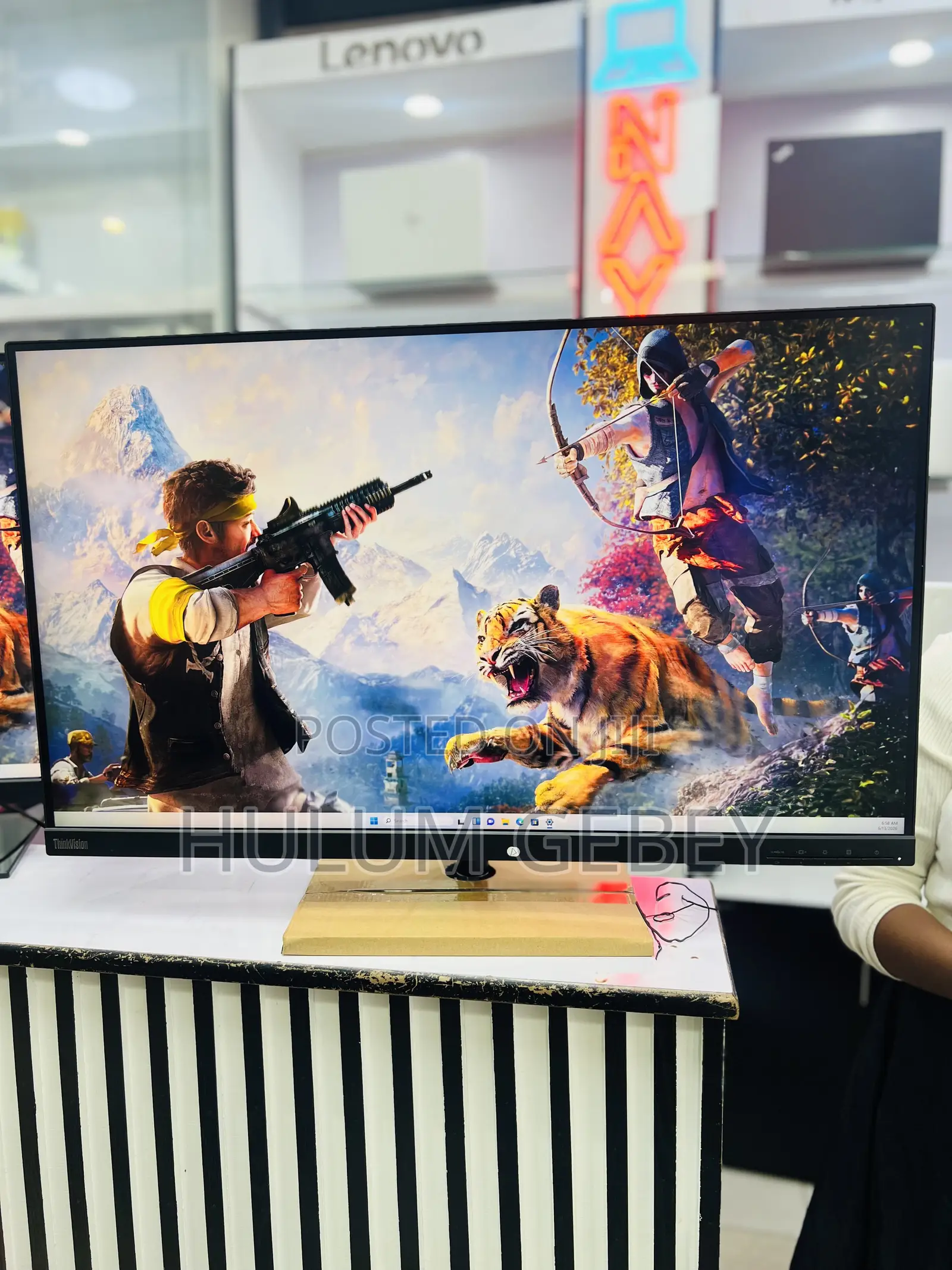 Lenovo Monitor 32 Inch