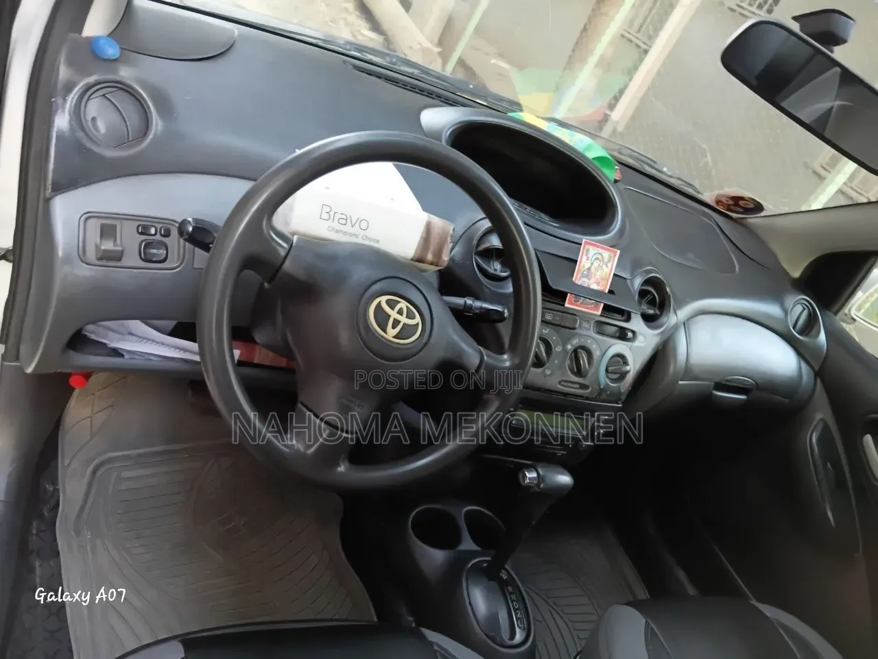 Toyota Vitz 2003 Silver