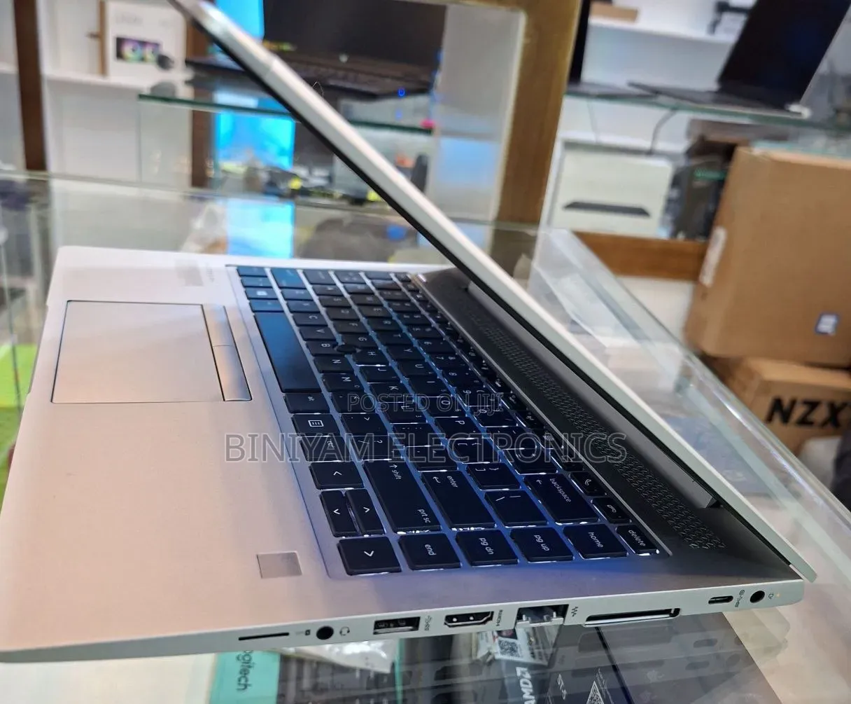 New Laptop HP EliteBook 840 G5 16GB Intel Core i5 SSD 512GB