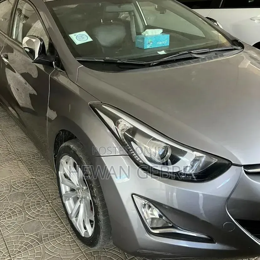 Nissan 100 2014
