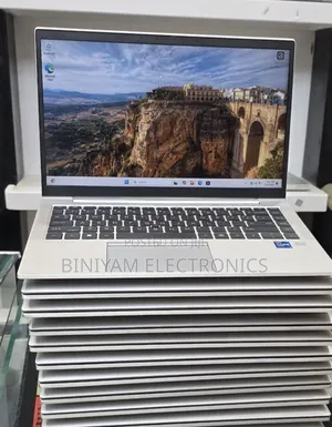 New Laptop HP EliteBook 840 G10 16GB Intel Core i7 SSD 512GB