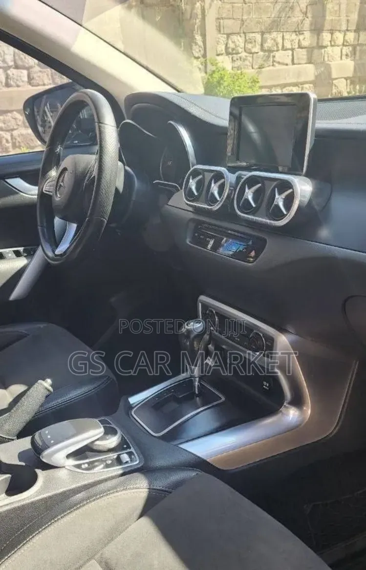 Mercedes-Benz X Class 2019 Black