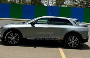 Cadillac Lyriq 2023 Silver