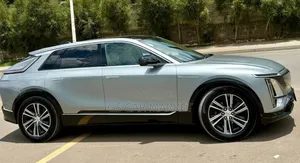 Cadillac Lyriq 2023 Silver