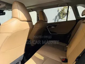 Toyota RAV4 Hybrid 2023 Gray