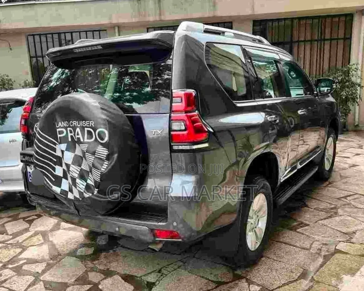 Toyota Land Cruiser Prado 2020 Gray