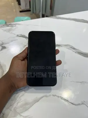 Apple iPhone 11 64 GB Black