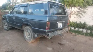 Toyota Land Cruiser 70 Long 1986 Green