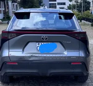 Toyota bZ4X 71.4 kWh AWD 2022 Gray