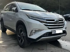 Toyota Rush 2021 White