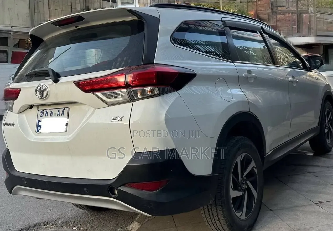 Toyota Rush 2021 White