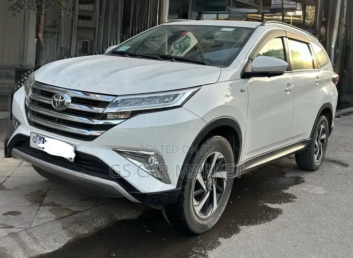Toyota Rush 2021 White