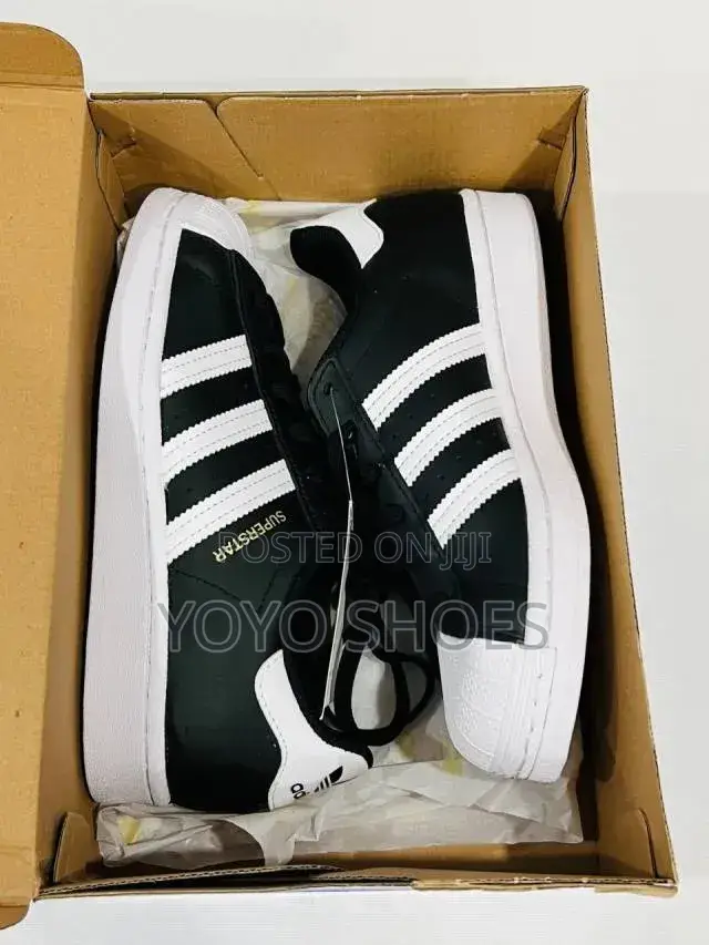Adidas Superstar Sneakers Classic Black Leather Upper /White Stripes