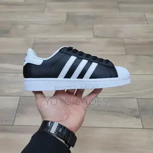 Adidas Superstar Sneakers Classic Black Leather Upper /White Stripes