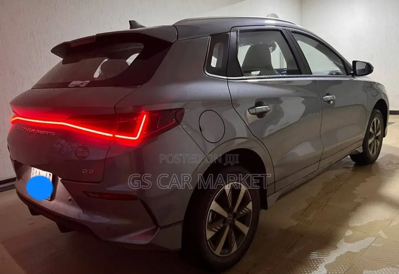 BYD E2 43 kWh 94 hp FWD 2024 Teal