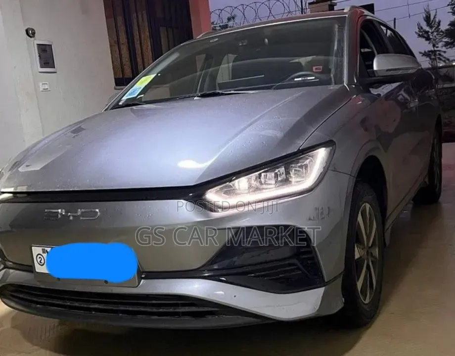 BYD E2 43 kWh 94 hp FWD 2024 Teal