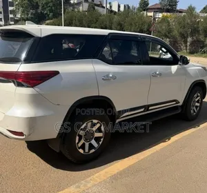 Toyota Fortuner 2018 White