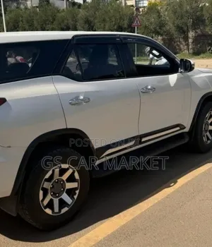Toyota Fortuner 2018 White