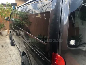 Toyota HiAce 2007 Black
