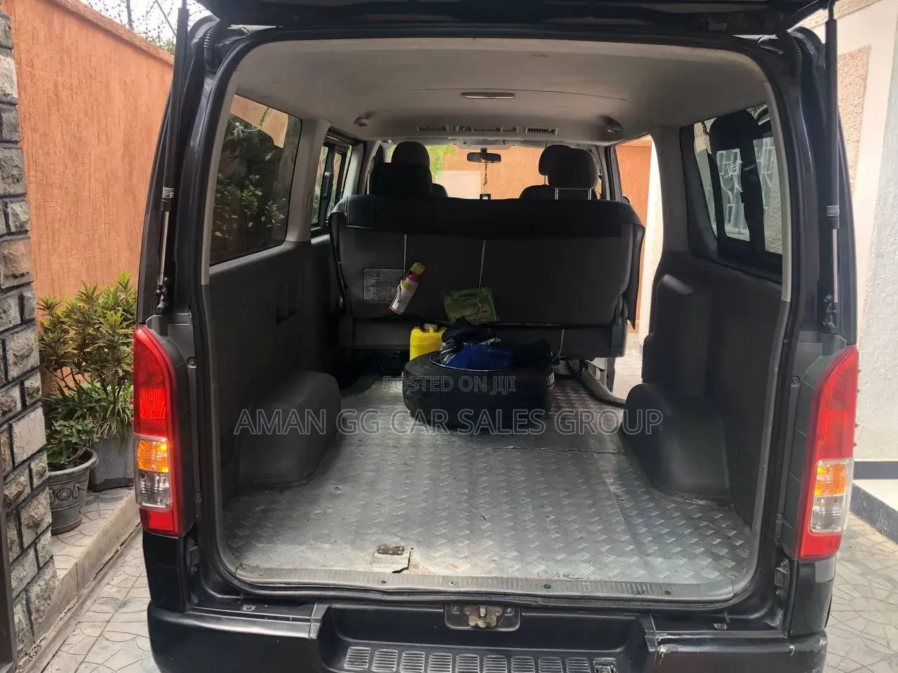 Toyota HiAce 2007 Black