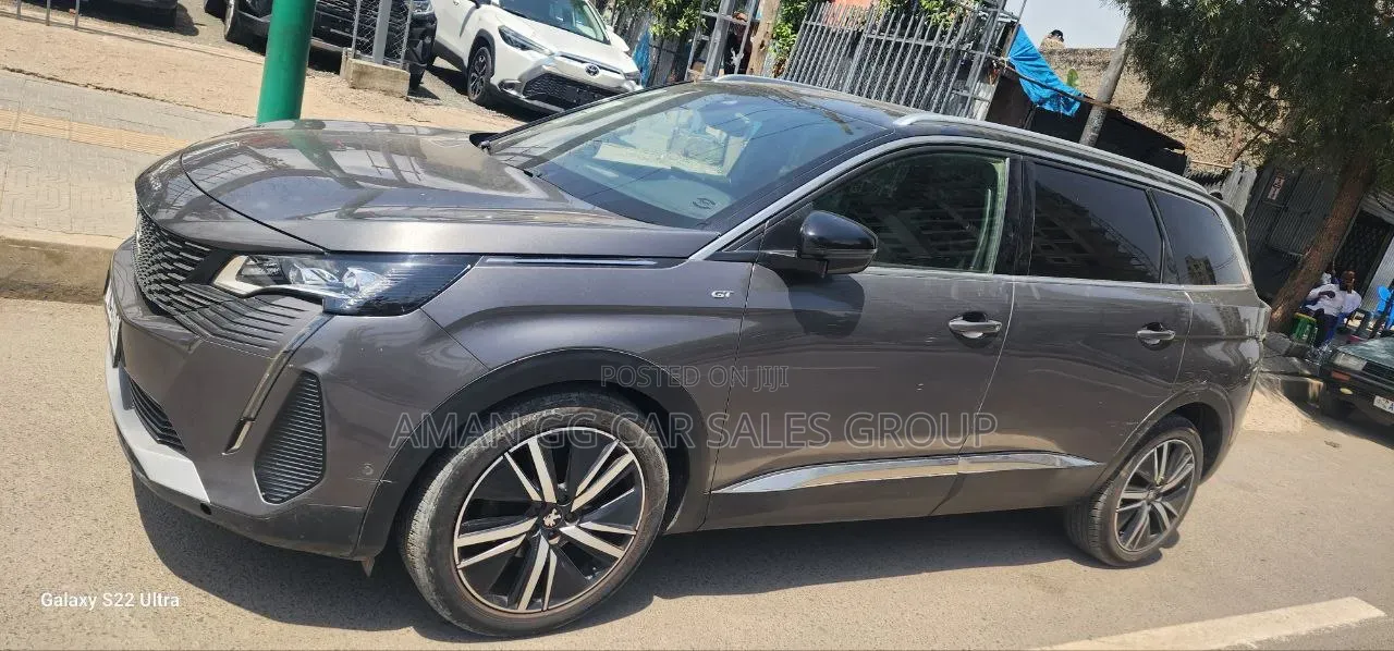 Peugeot 5008 2021 Black